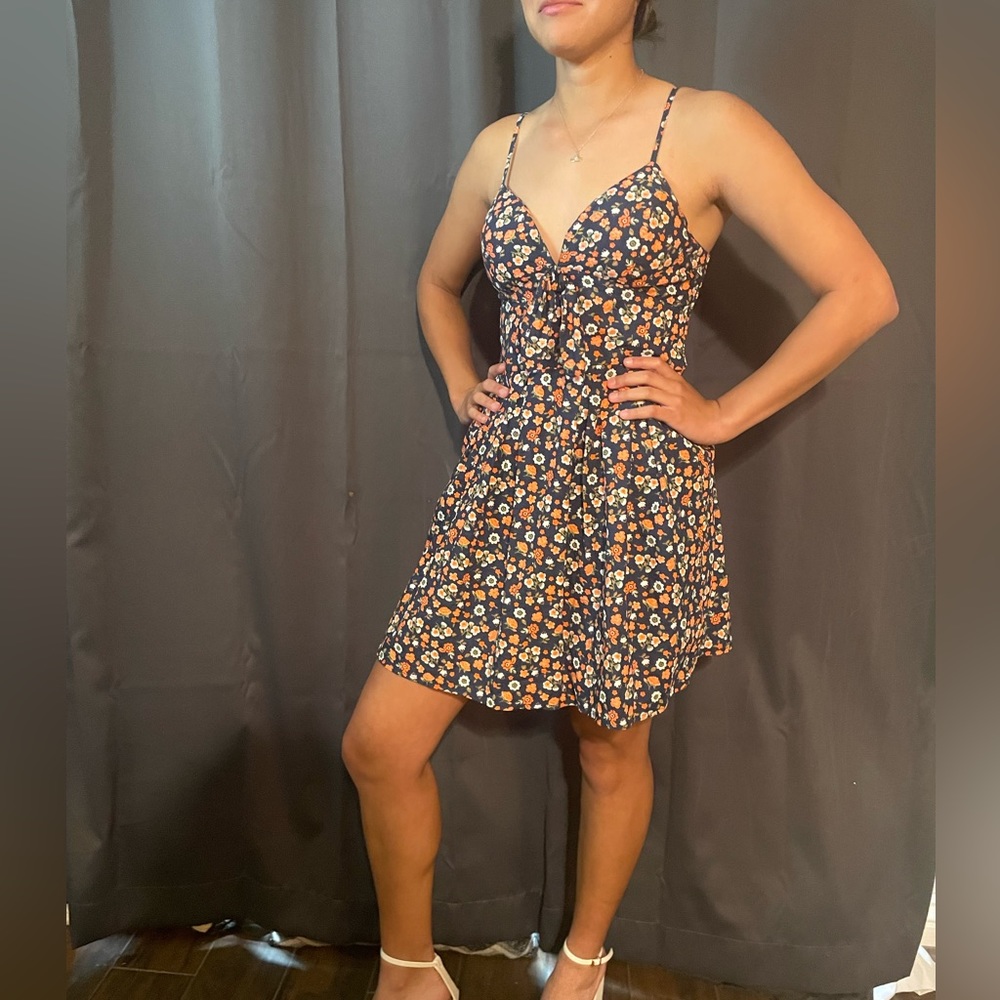 Floral print summer dress with padded bust.